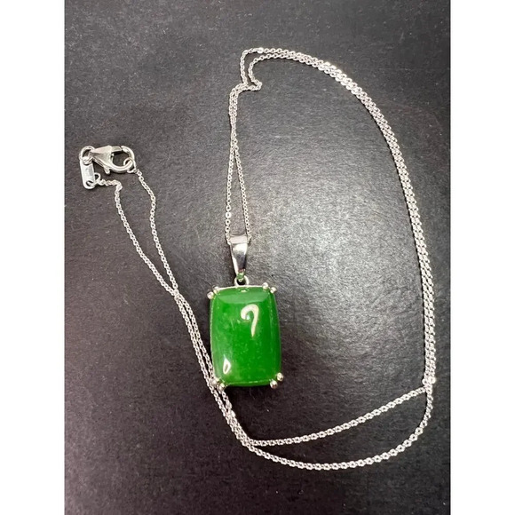 Jade pendant and chain necklace in platinum over sterling silver - Picture 3 of 11